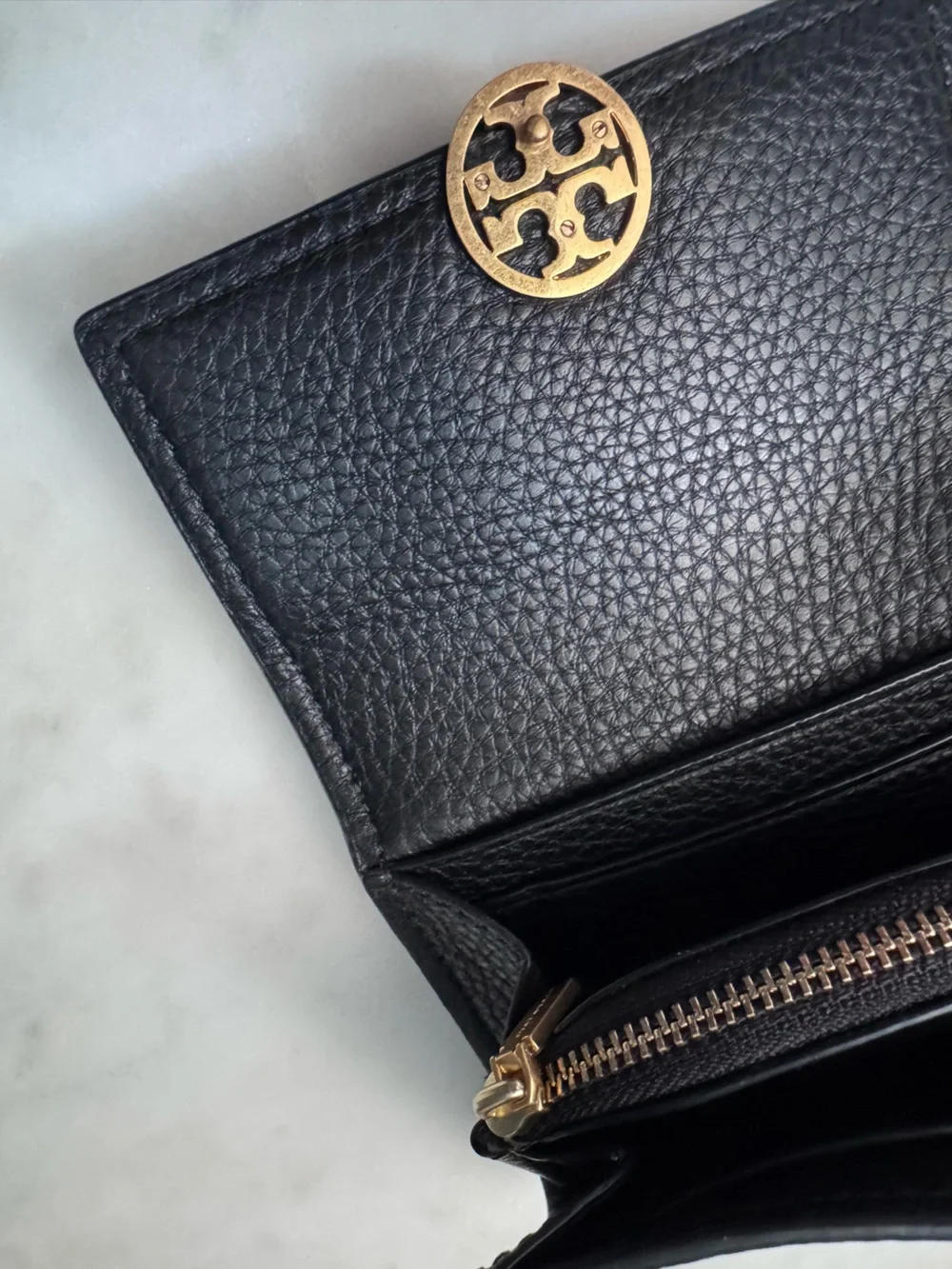 Tory Burch compact tory